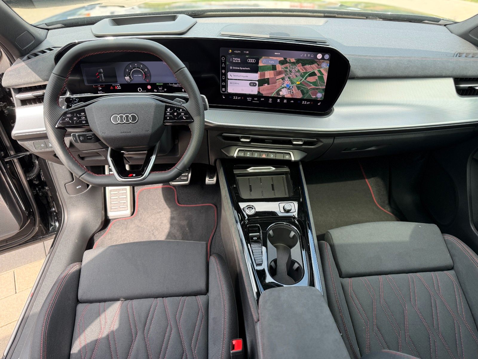 Audi Q3 Sportback S-LINE quattro+AHK+PANO+SONOS