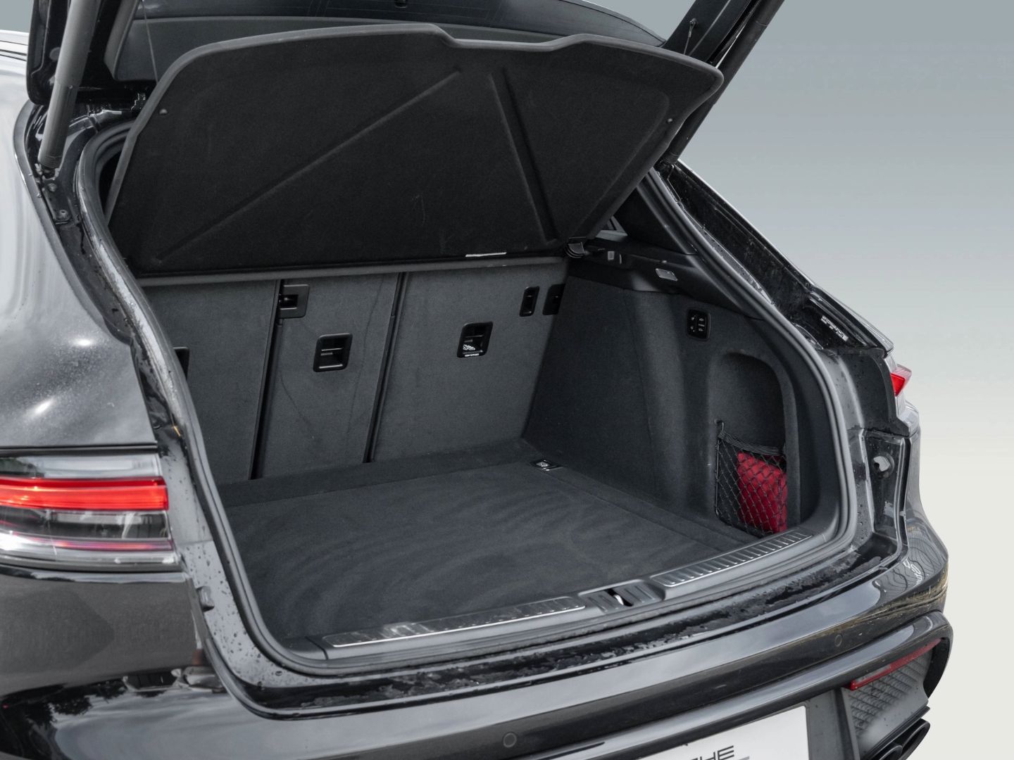 Porsche Macan - Samsaru's Car Outlet