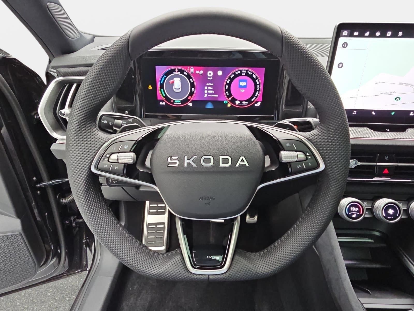 Skoda 1.5 TSI DSG IV PHEV SPORTLINE AHK PANO LM