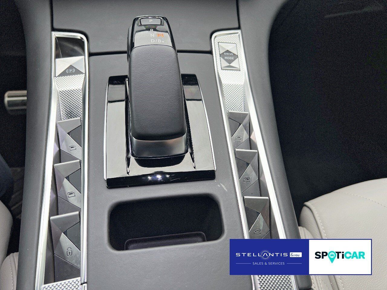 DS Automobiles DS 7 E-Tense 300 Hybrid Rivoli (EU6d) GJR