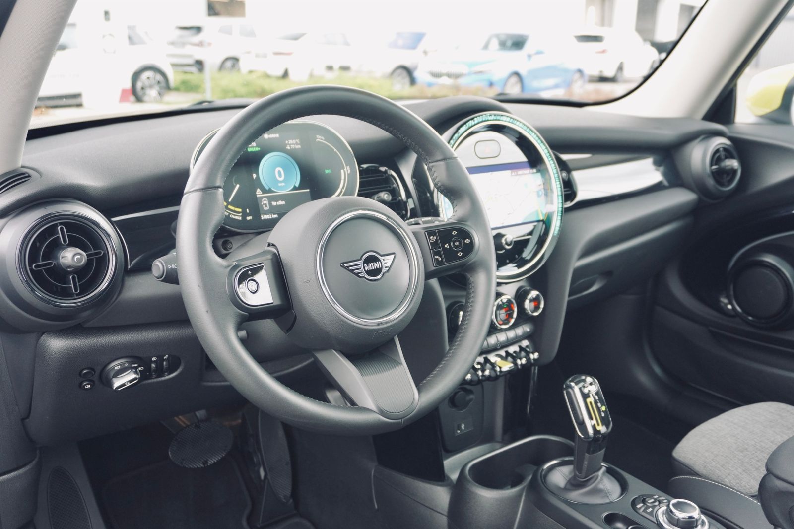 MINI Cooper SE Hatch - Samsaru's Car Outlet