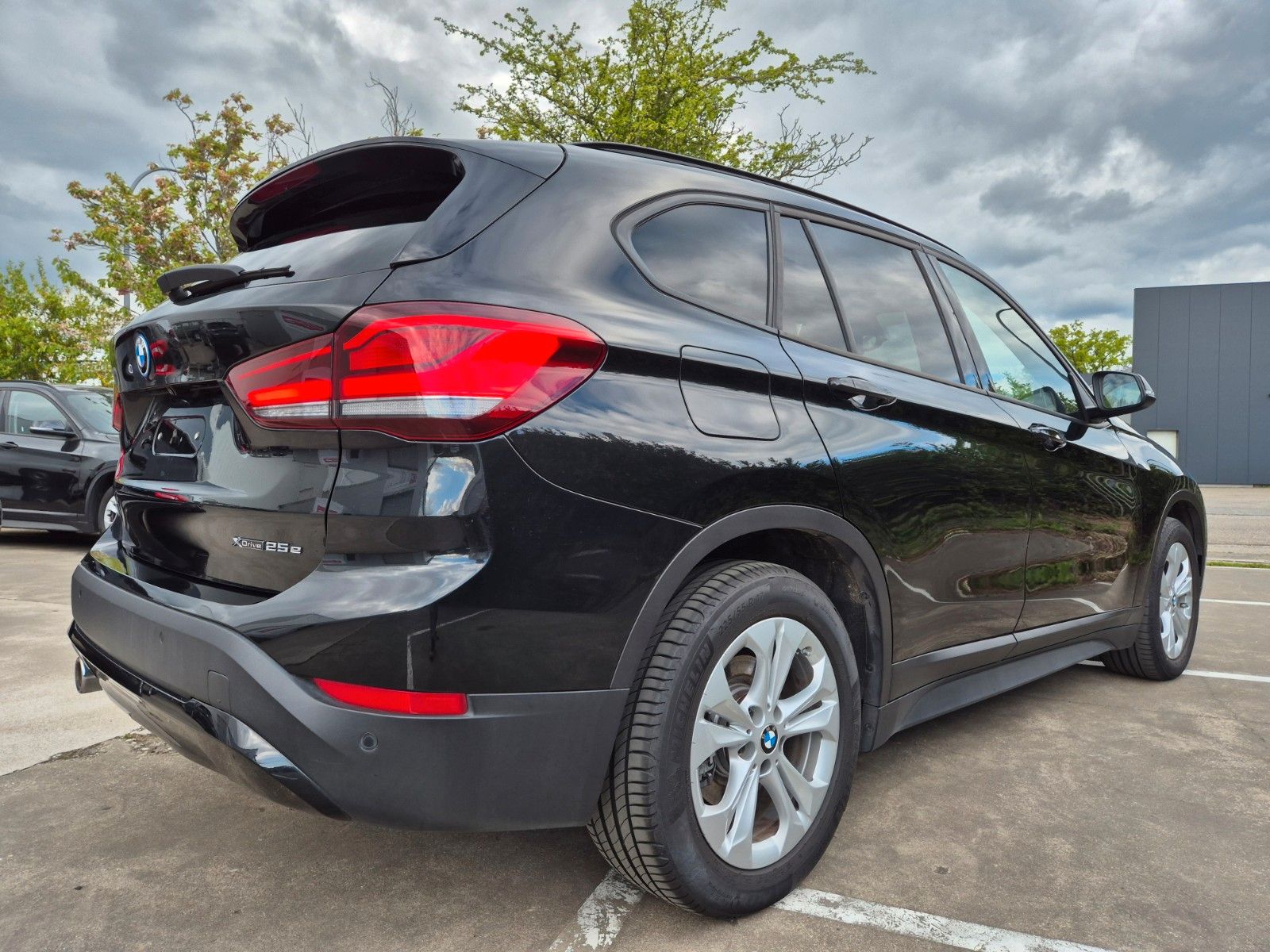 BMW X1 xDrive25e 4WD HYBRID - Samsaru's Car Outlet