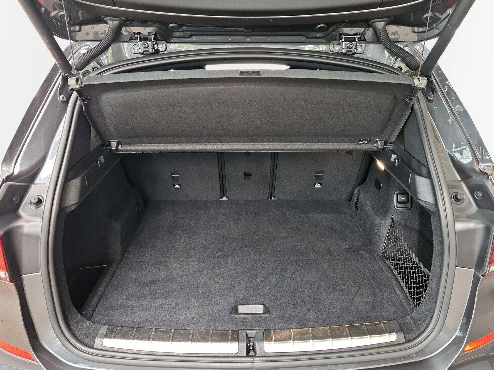 BMW X1 xDrive25e M-Sport - Samsaru's Car Outlet