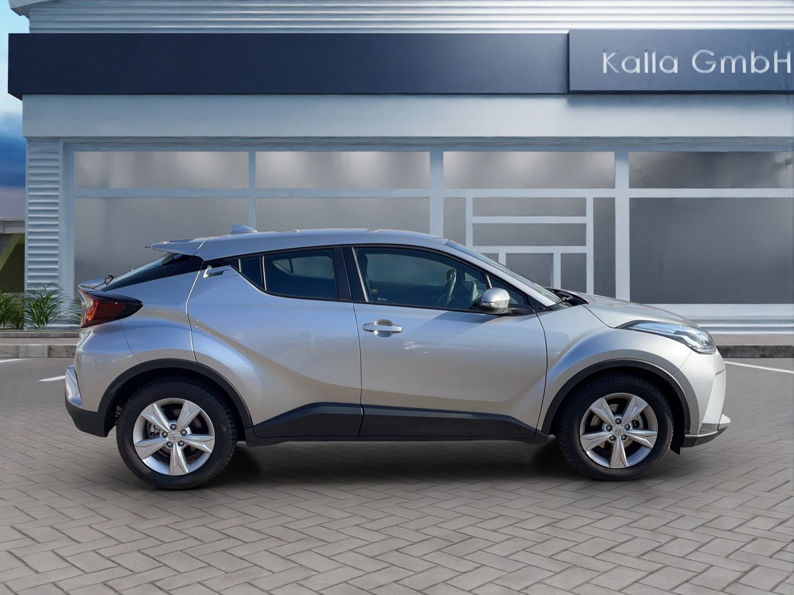 Toyota C-HR 1.8 Hybrid Flow - Samsaru's Car Outlet