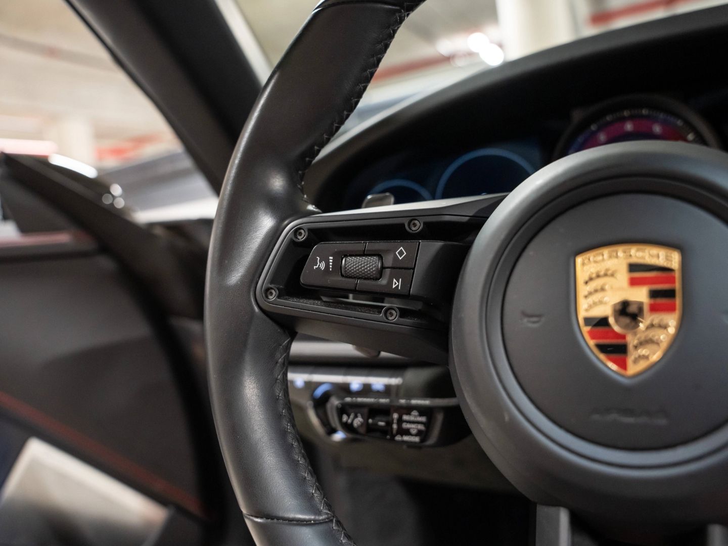 Porsche 992 Carrera 4 GTS Cabriolet InoDrive Burmester