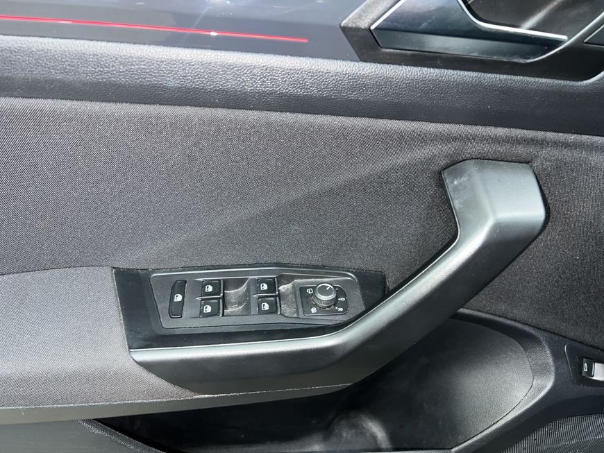 Volkswagen T-Roc 1.5 TSI OPF DSG Sport - Samsaru's Car Outlet