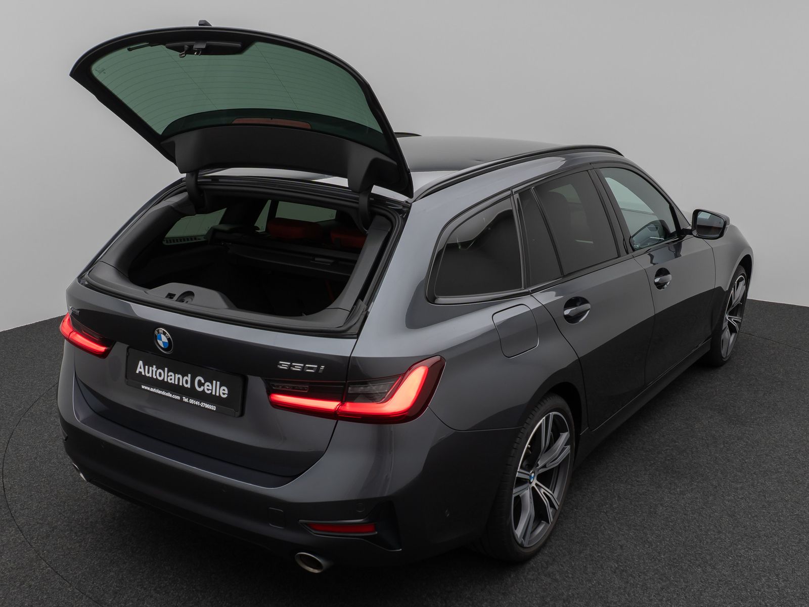 BMW 330i xD SportLine - Samsaru's Car Outlet