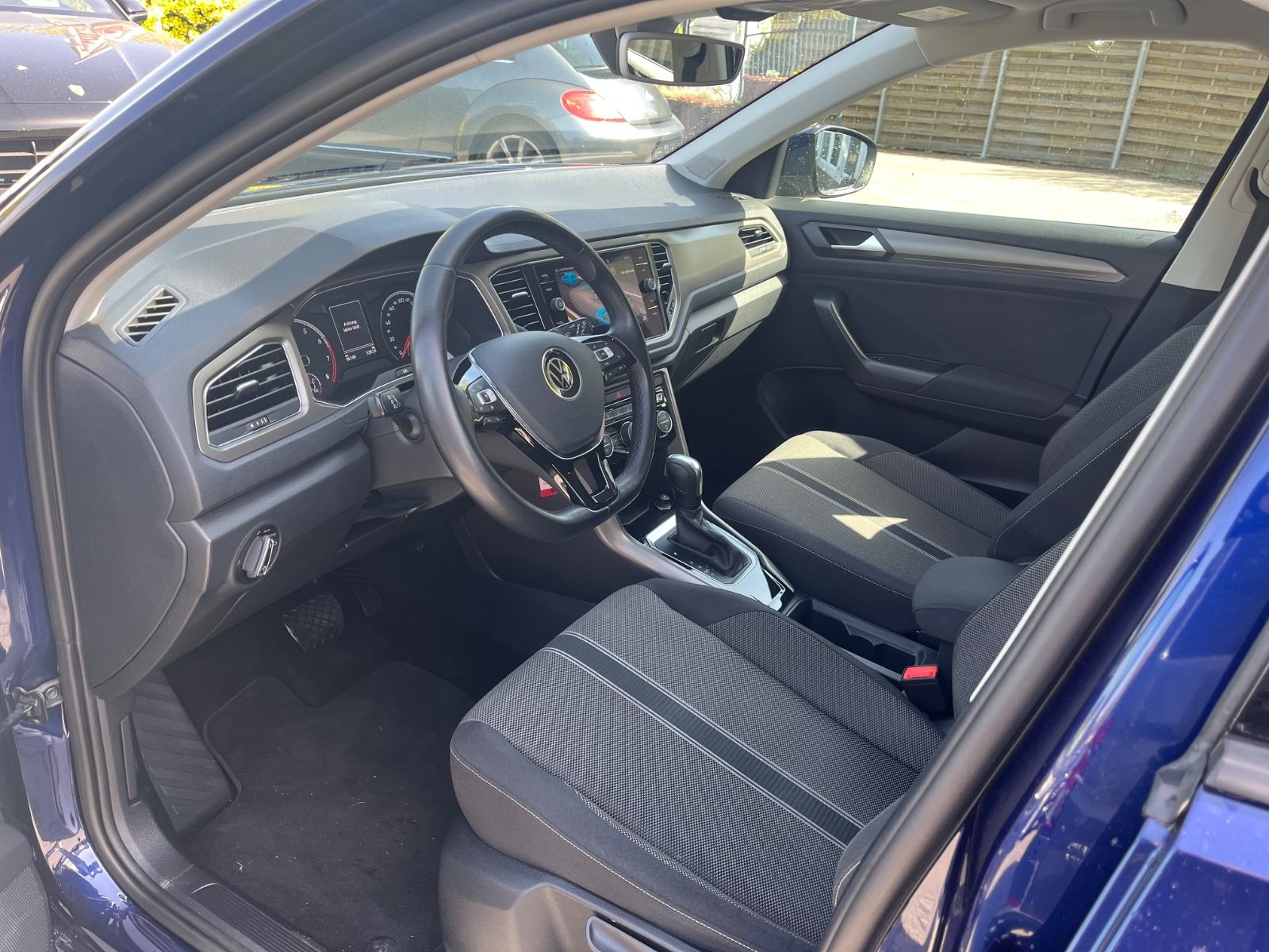 Volkswagen T-Roc 1.5 TSI Style - Samsaru's Car Outlet