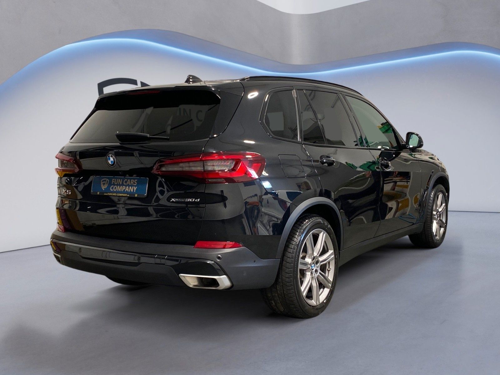 BMW X5 xDrive 30d M-Shadow HuD LEDER AHK LED 20 Zoll