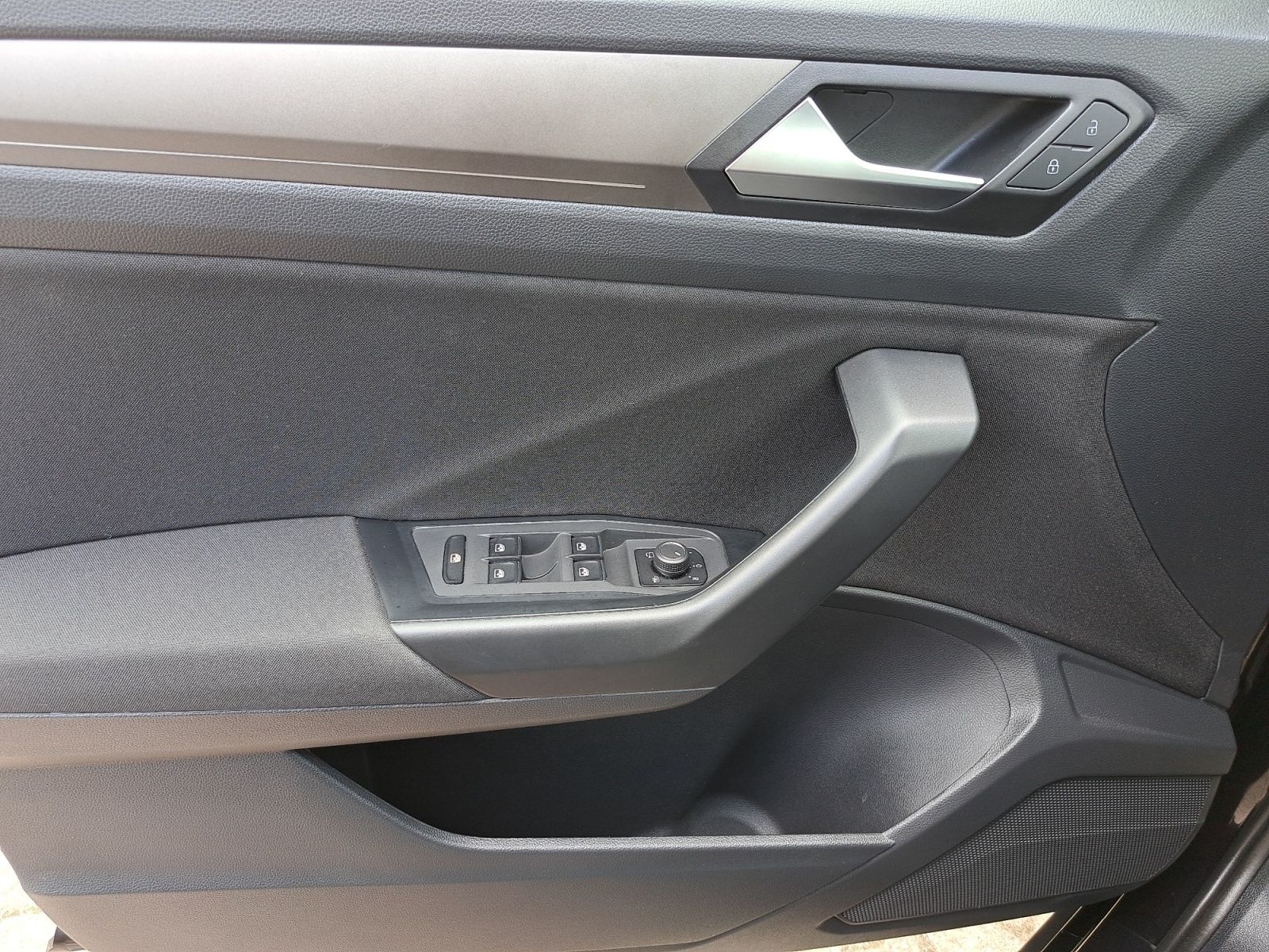 Volkswagen T-Roc Style 1.5 TSI DSG - Samsaru's Car Outlet