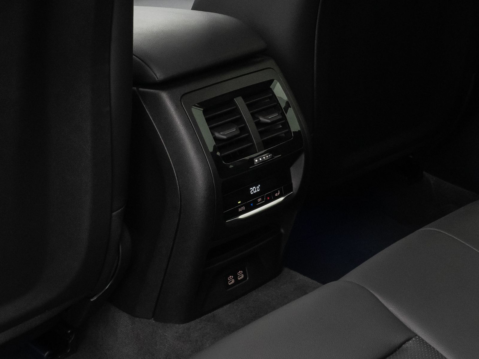 BMW X3 xD20i Kamera DAB Laser HiFi Komfort Sport 18"