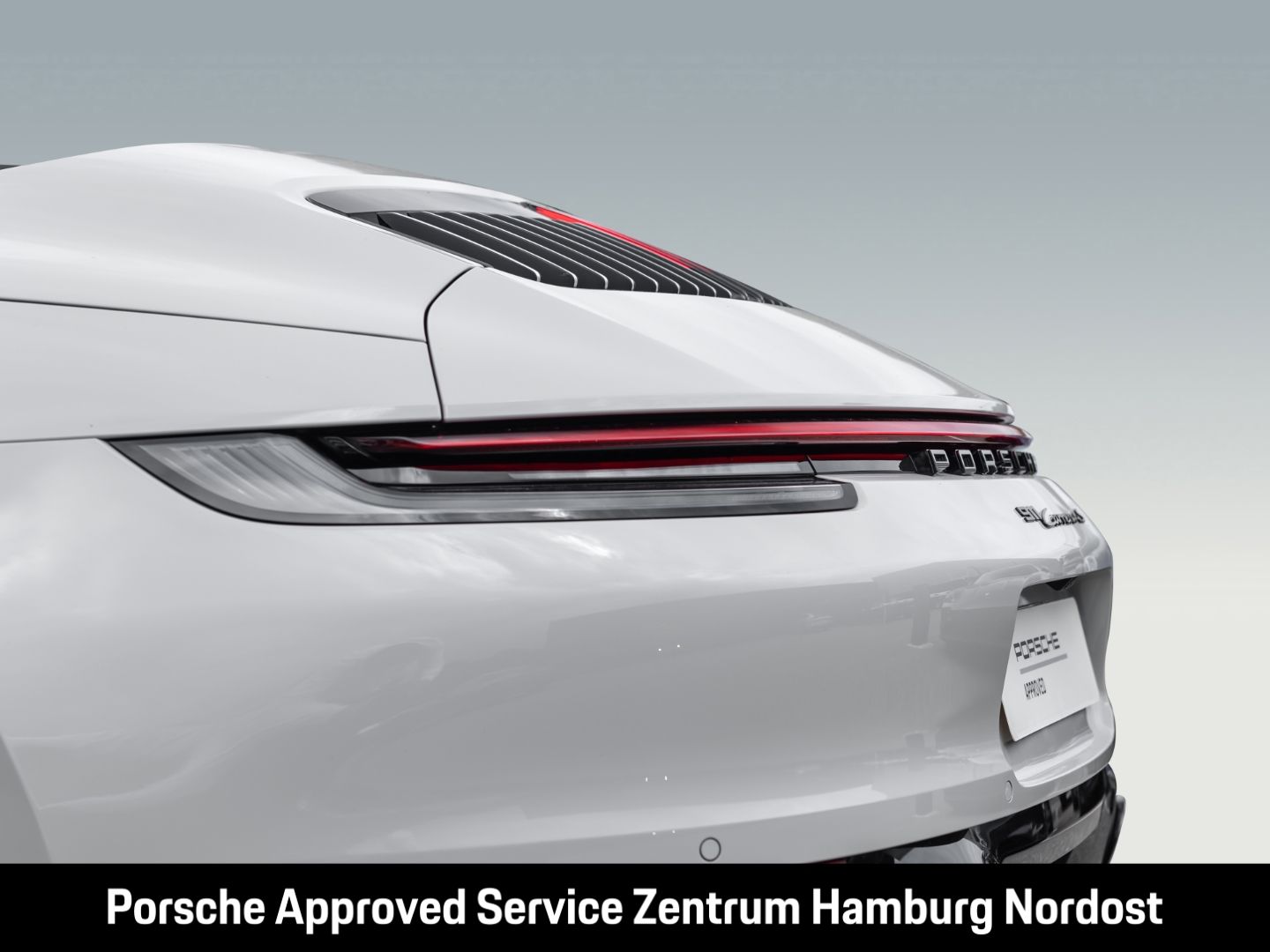 Porsche 992 (911) Carrera 4S Cabriolet Sportabgas BOSE