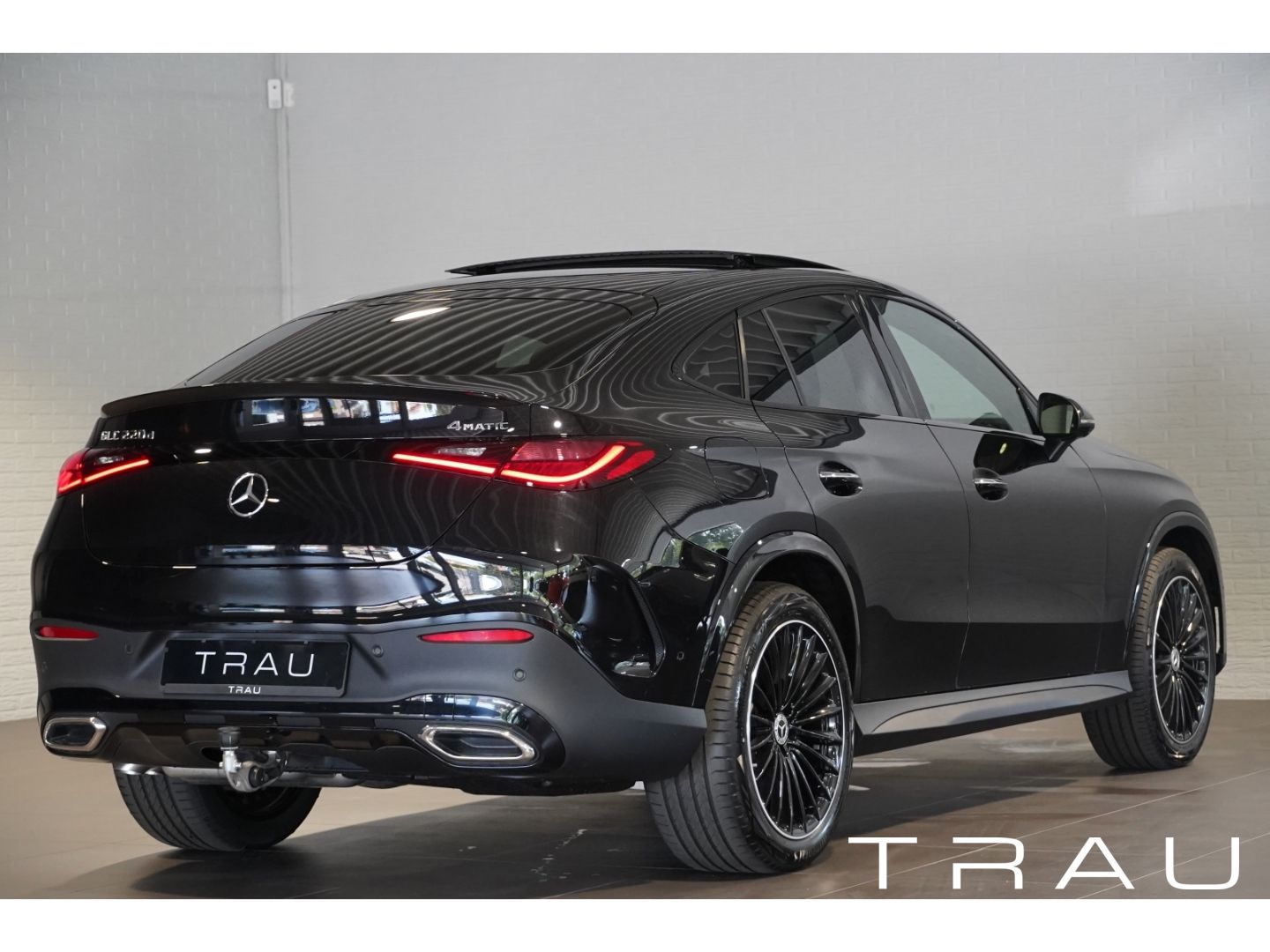Mercedes-Benz GLC 220 d AMG Coupe Pano Luft HUD AHK 4Radlenkun
