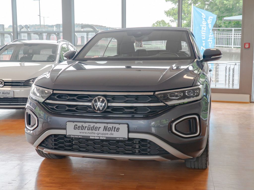 Volkswagen T-Roc 1.5 TSI Style - Samsaru's Car Outlet