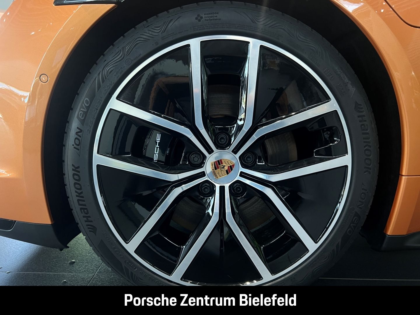 Porsche Taycan GTS Sport Turismo  Nordischgold Head-Up