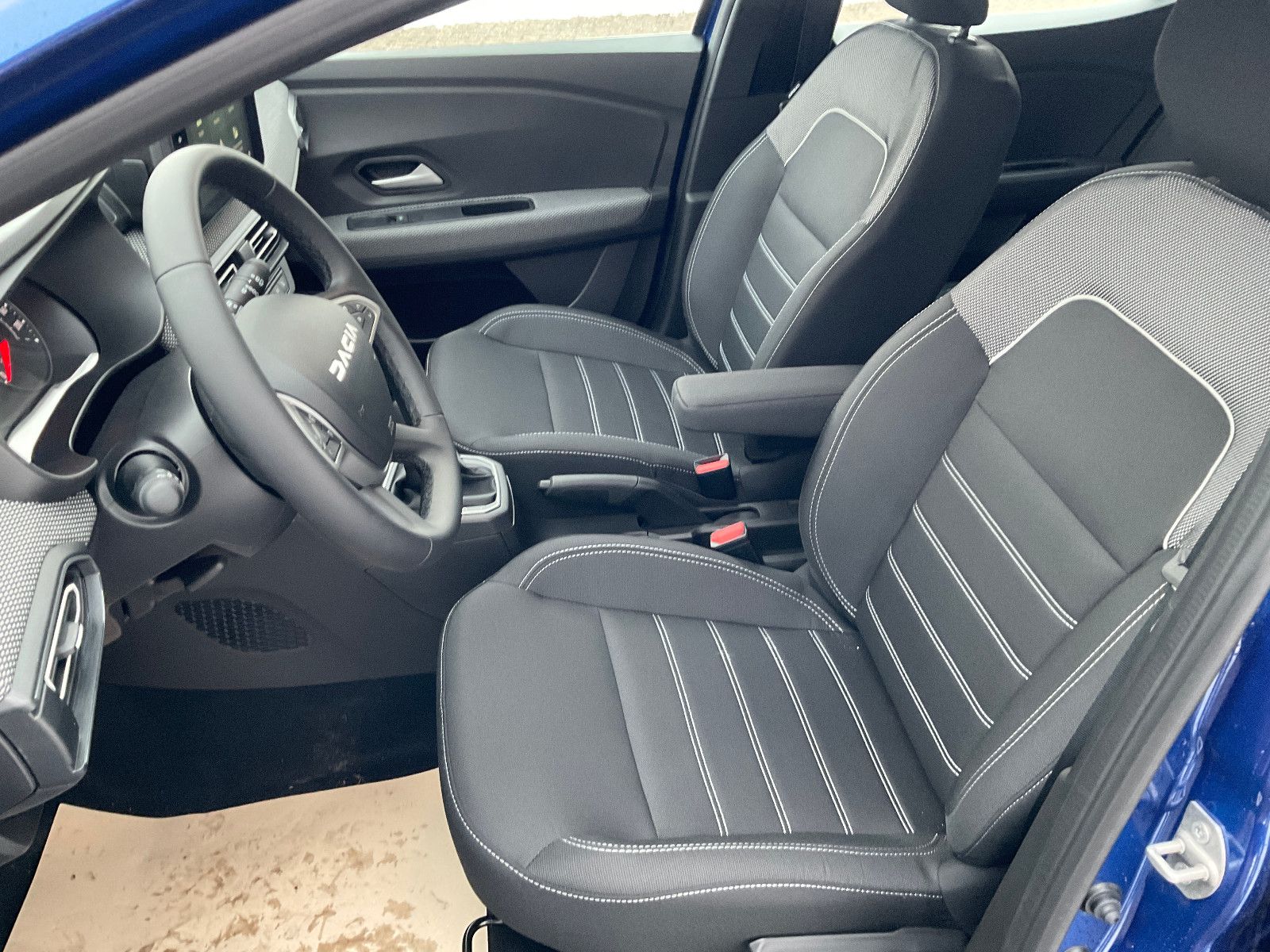 Dacia Sandero 1.0 TCe DSG Expression*Navi*LED*SHZ*Kame