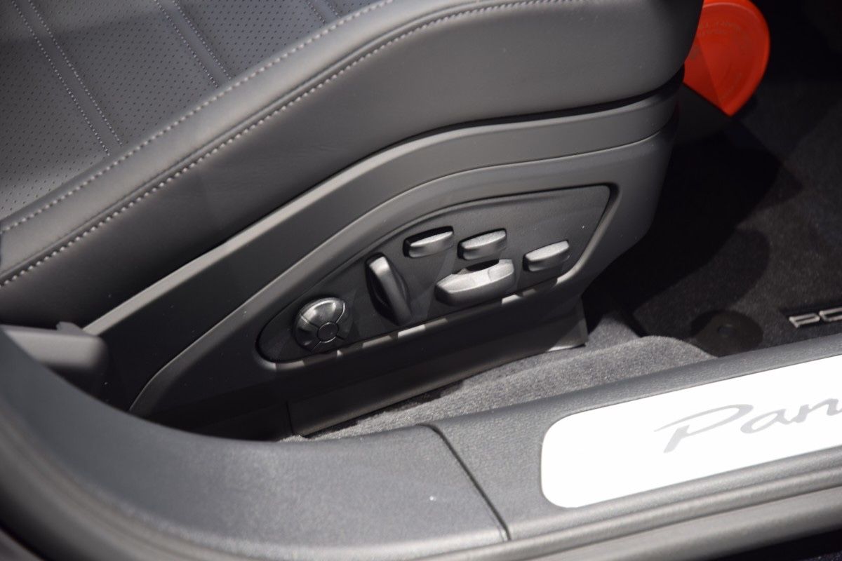 Porsche Panamera 4 E-Hybrid*MJ2026*ACC*HUD*SpAbg*Memo*