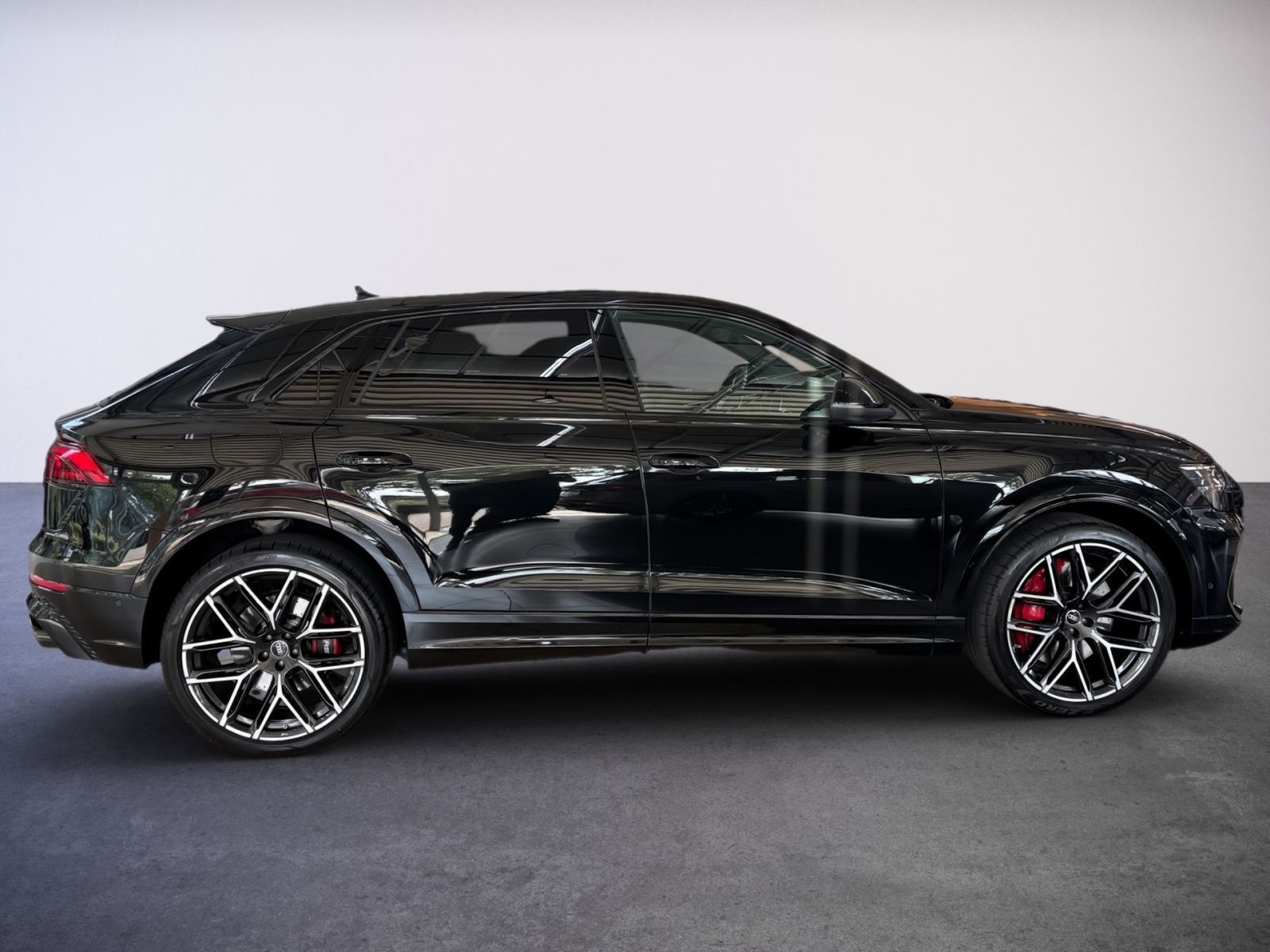 Audi RSQ8 4.0 TFSI quattro MATRIX LED+PANO+360°+AHK+