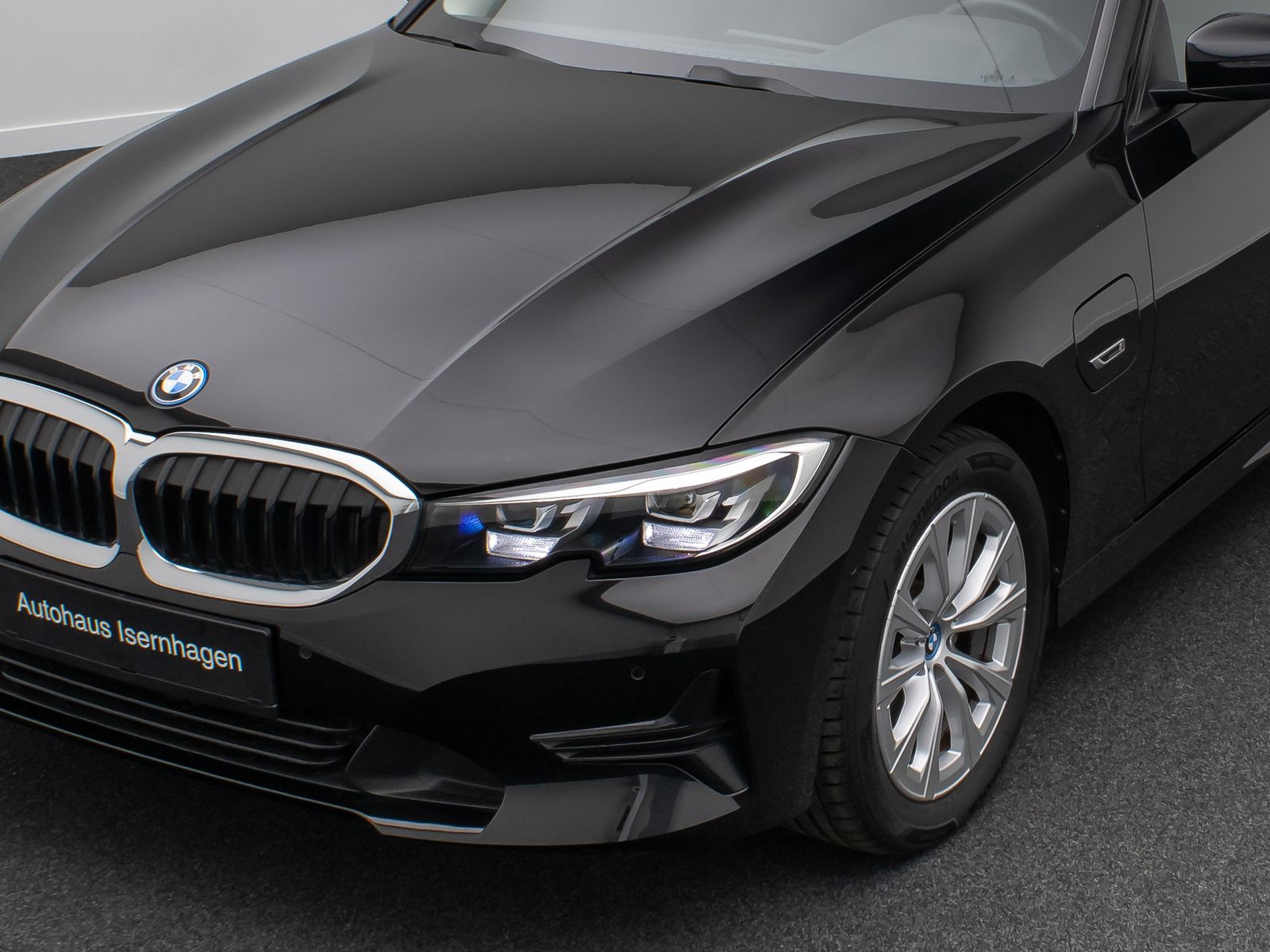 BMW 320e - Samsaru's Car Outlet