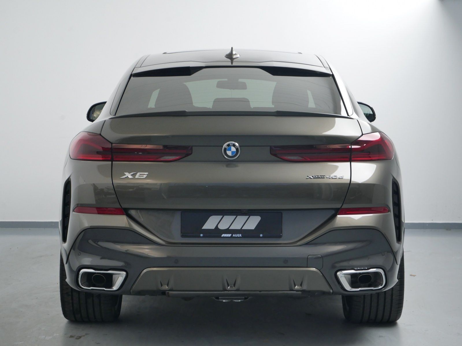 BMW X6 xDrive 40d (M-Sport Navi AHK Pano HUD HK 360)