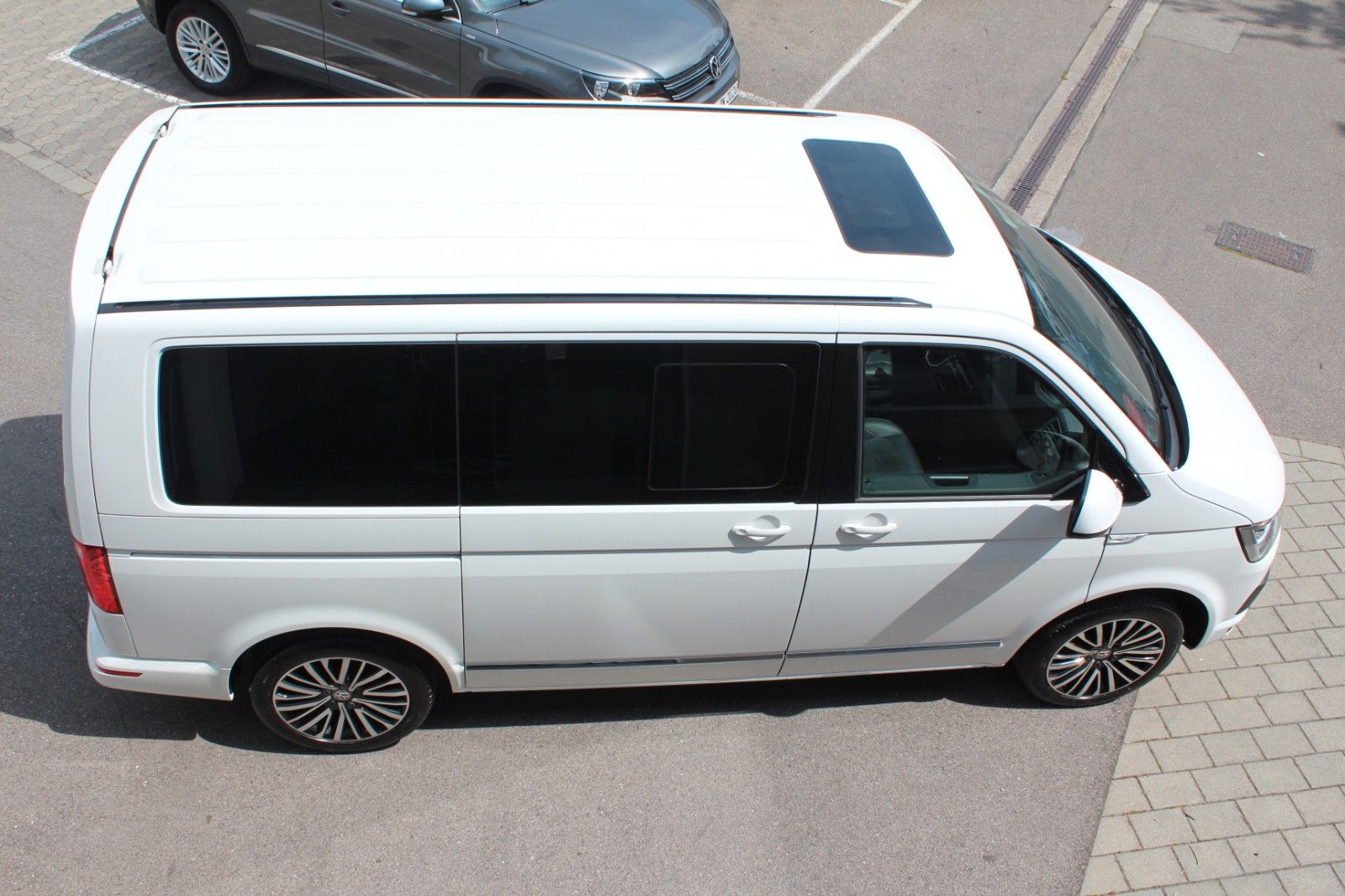 Volkswagen T6 Multivan Highline DSG - Samsaru's Car Outlet