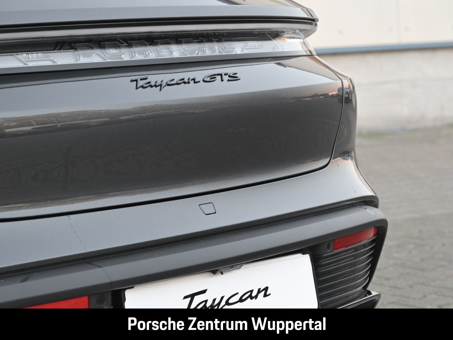 Porsche Taycan GTS Sport Turismo Active-Ride LED-Matrix