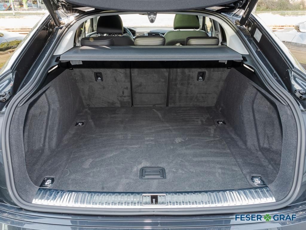 Audi Q8 Sportback 50 e-tron - Samsaru's Car Outlet