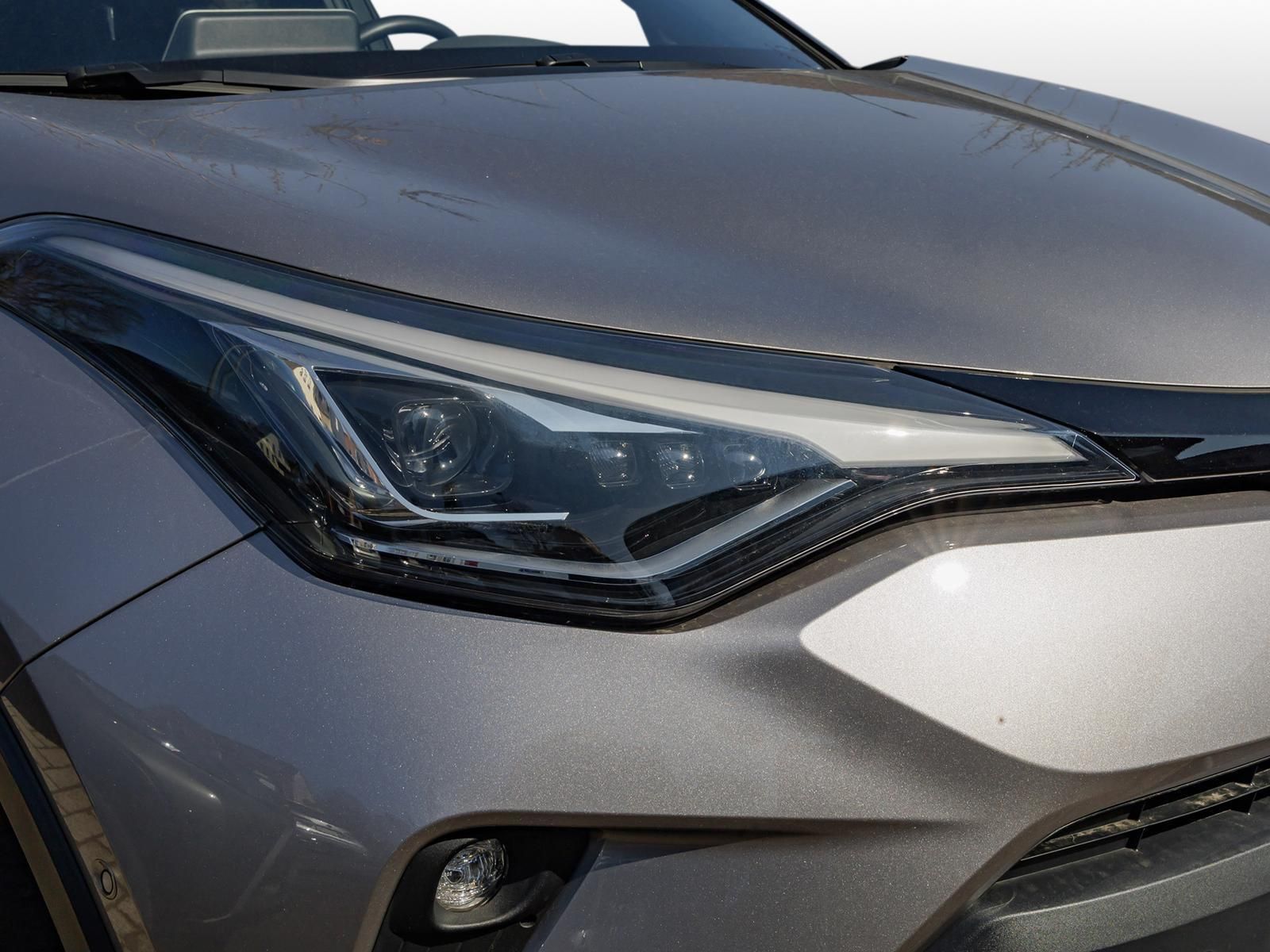 Toyota C-HR 2.0 Hybrid Lounge - Samsaru's Car Outlet