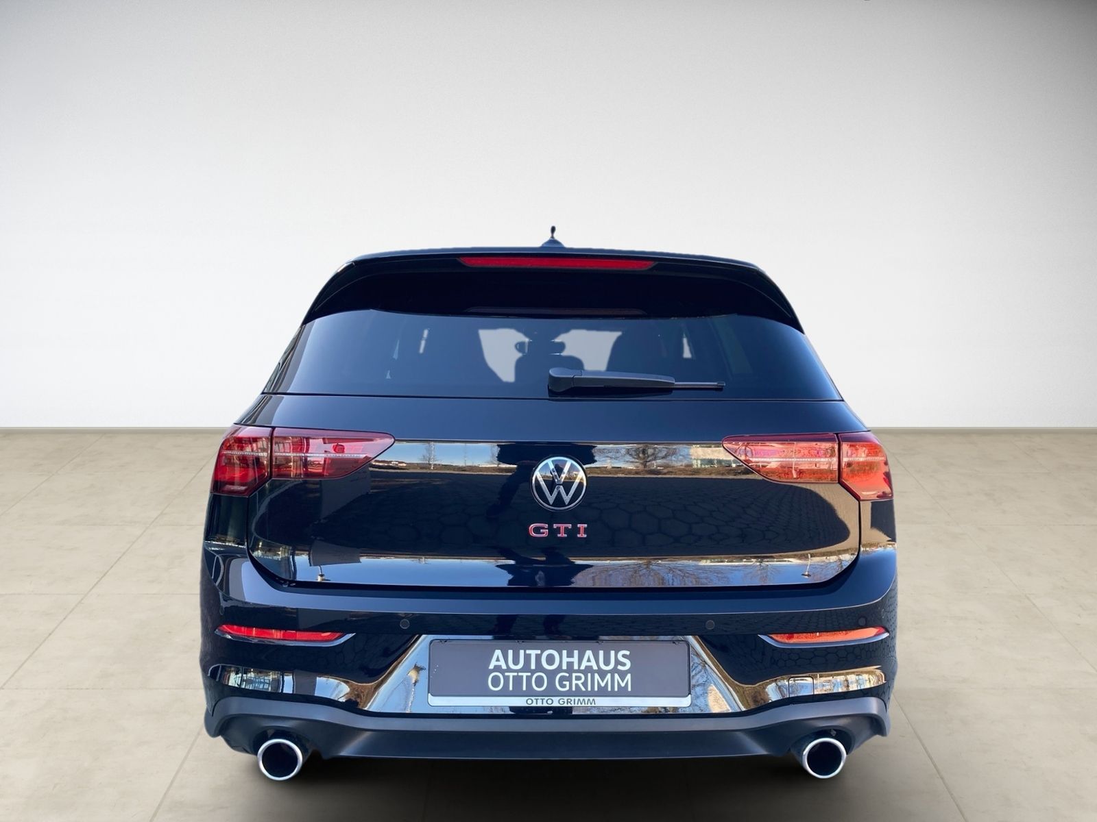 Volkswagen Golf VIII 2.0 TSI GTI DSG Black - Samsaru's Car Outlet
