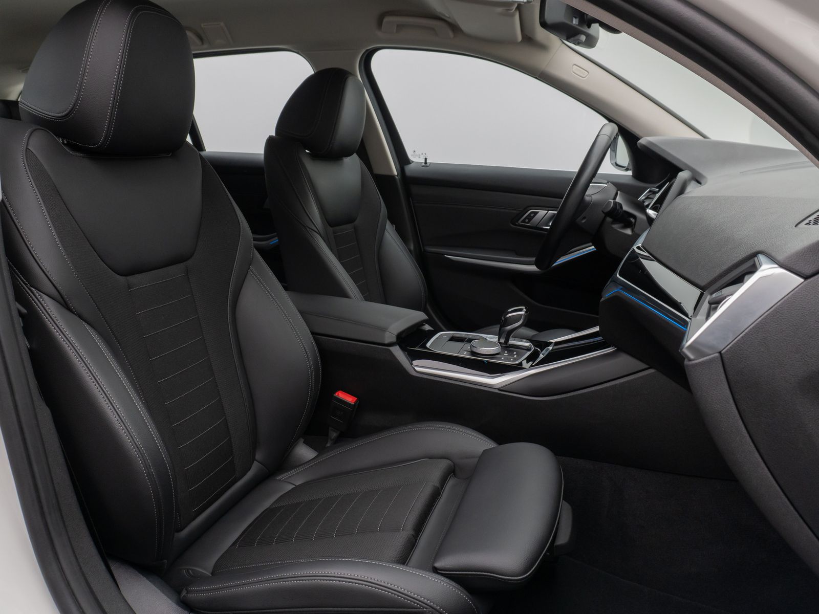 BMW 330e xD Sport Line - Samsaru's Car Outlet