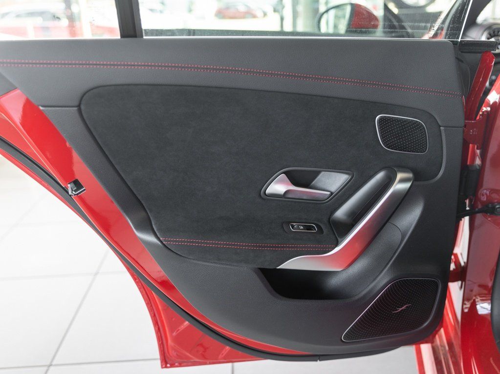 Mercedes-Benz CLA 35 AMG 4M - Samsaru's Car Outlet