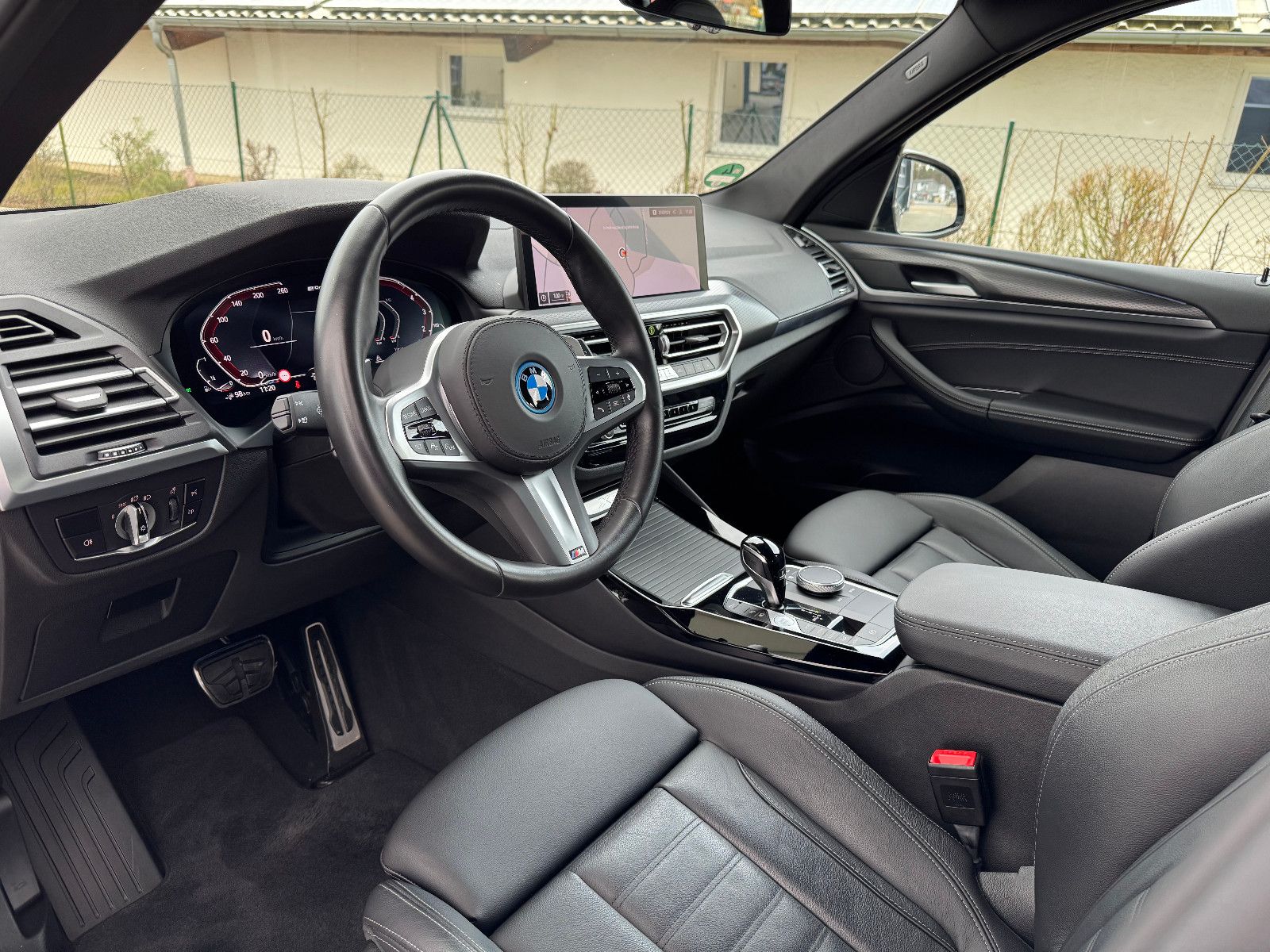 BMW X3 xDrive 30e M Sport - Samsaru's Car Outlet