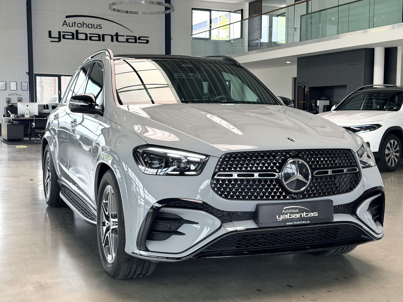Mercedes-Benz GLE 300 d 4M AMG Night Pano DISTRONIC+ 360°-K AI