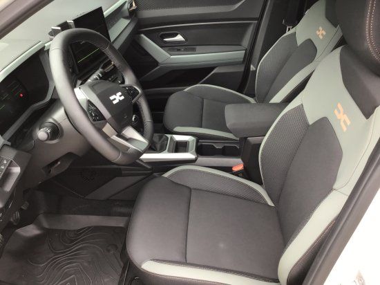 Dacia Duster TCe 130 Extreme - Samsaru's Car Outlet