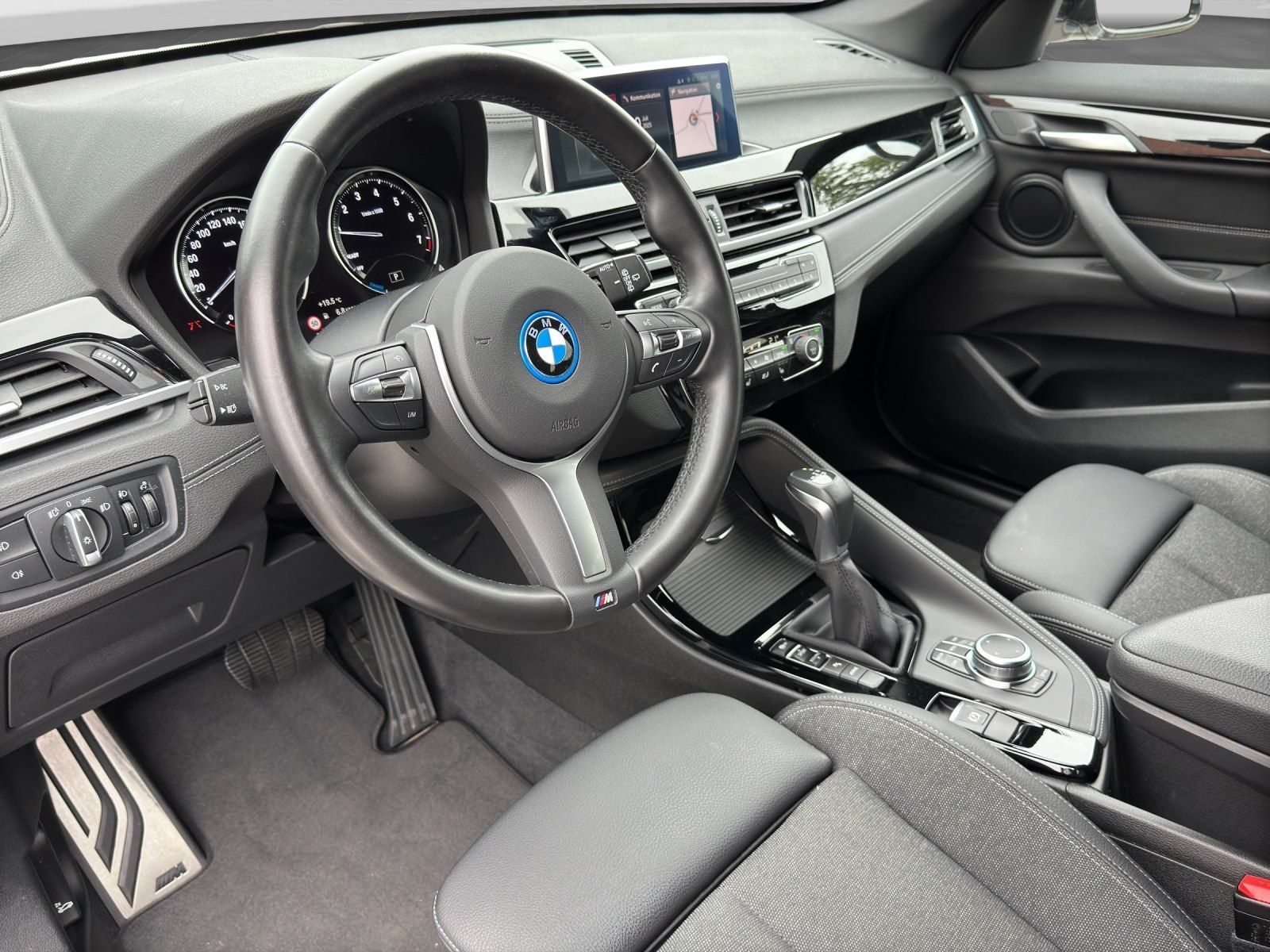 BMW X1 xDrive25e M Sport - Samsaru's Car Outlet