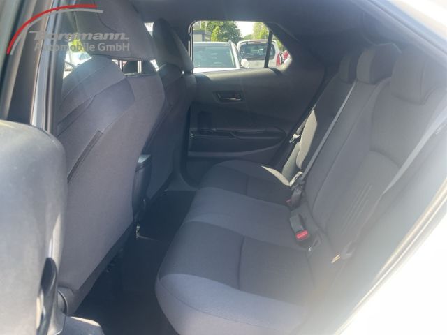 Toyota C-HR Black&White Hybrid 1.8 Bluetooth - Navi - K