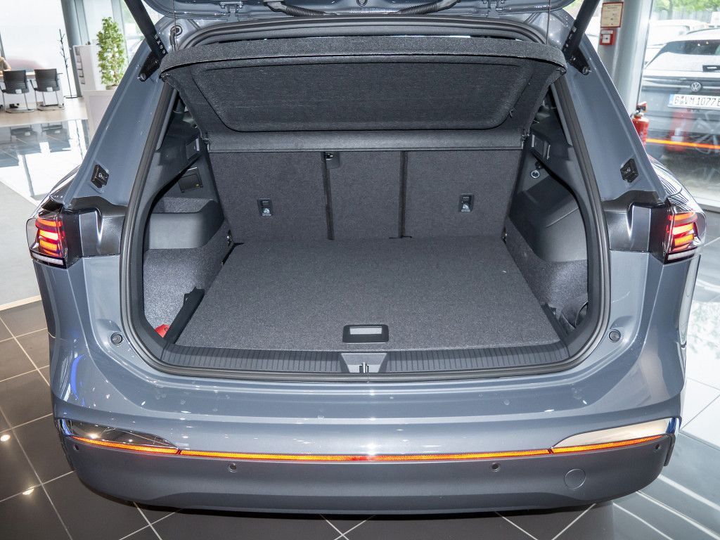 Volkswagen Tiguan 2.0TSI DSG Elegance 4x4 P-DACH LEDER H&K