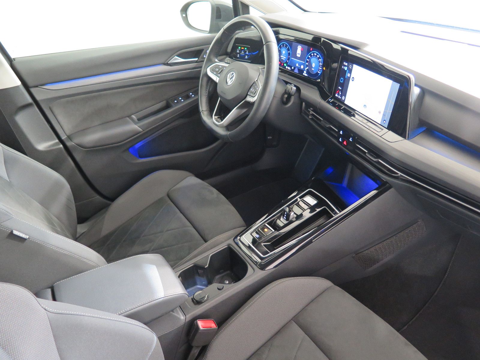 Volkswagen Golf VIII Variant Style, LED,App,Navi,Sportsitze