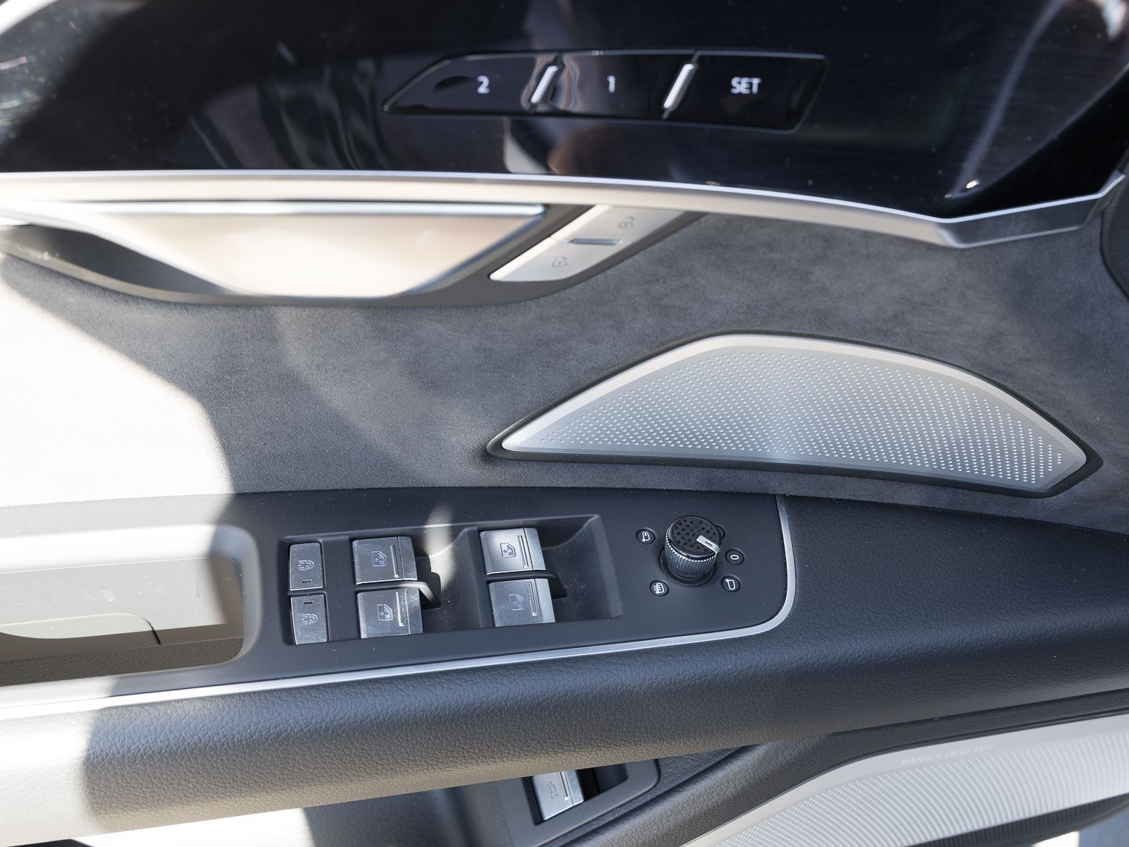 Audi A8 60 TFSIe Q NP163 - Samsaru's Car Outlet