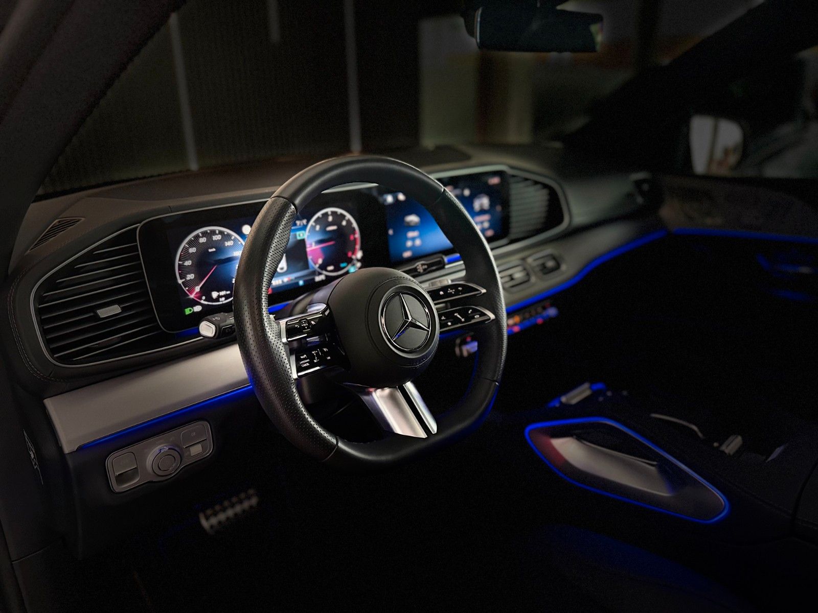 Mercedes-Benz GLE 300 d COUPE 4M AMG PANO BURM NIGHT 360° 22"
