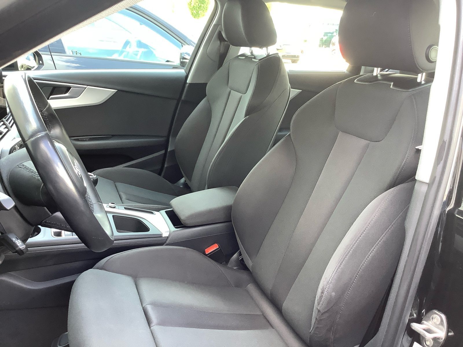 Audi A4 Avant 30 TDI - Samsaru's Car Outlet