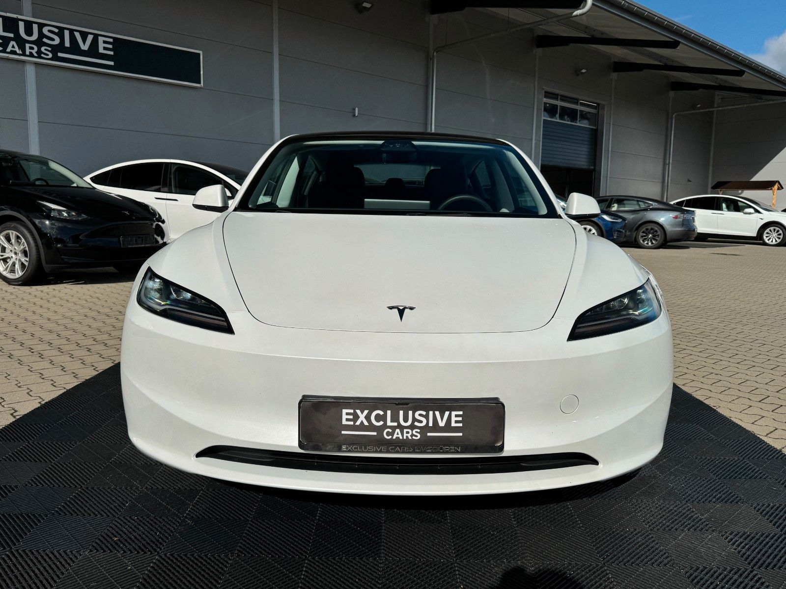 Tesla MODEL 3 HIGHLAND LR AWD | HW4 | TOW PACKAGE |