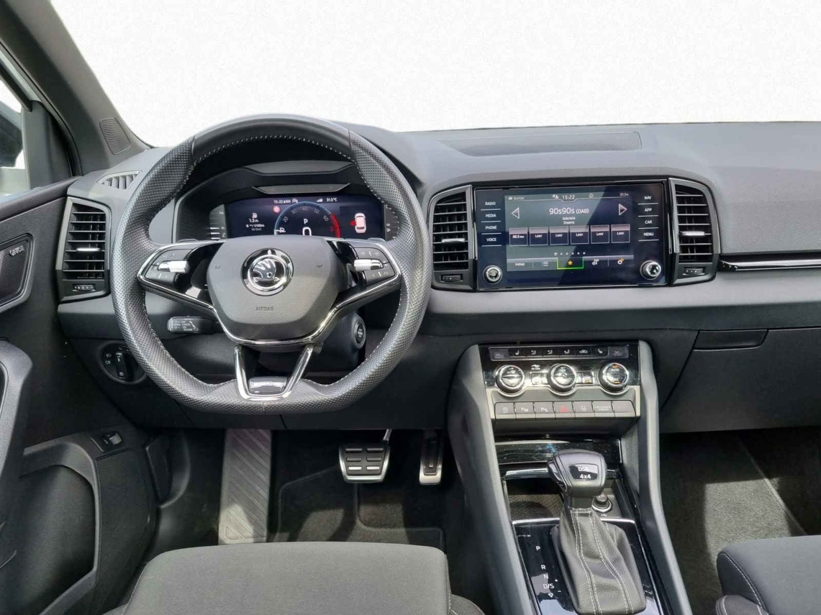 Skoda Karoq Sportline 2.0TSI 4x4 DSG Navi LED Panorama