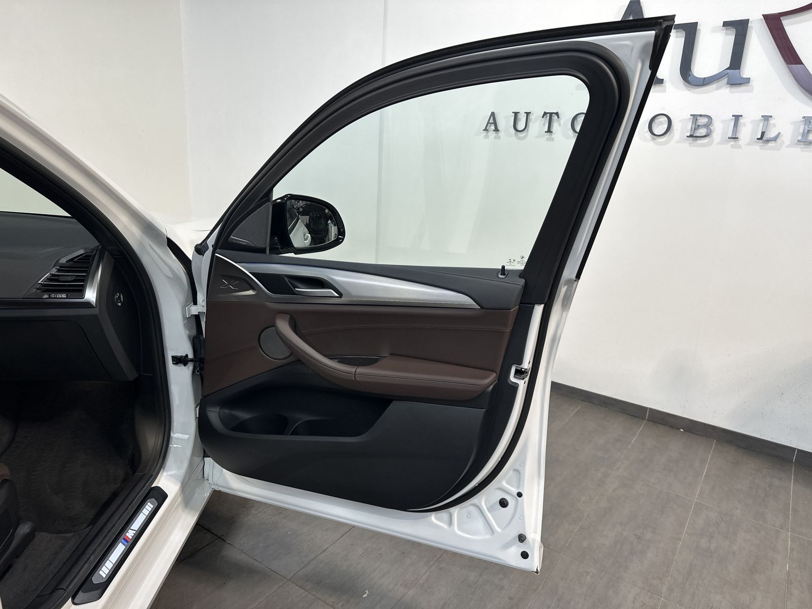 BMW iX3 Impressive NAV+LASER+ACC+KAMERA+PANO+HUD+AHK