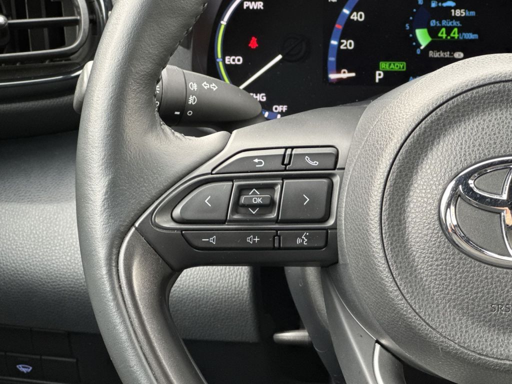 Toyota Yaris Cross Hybrid 1.5 VVT-i Team D. Safety-Pake