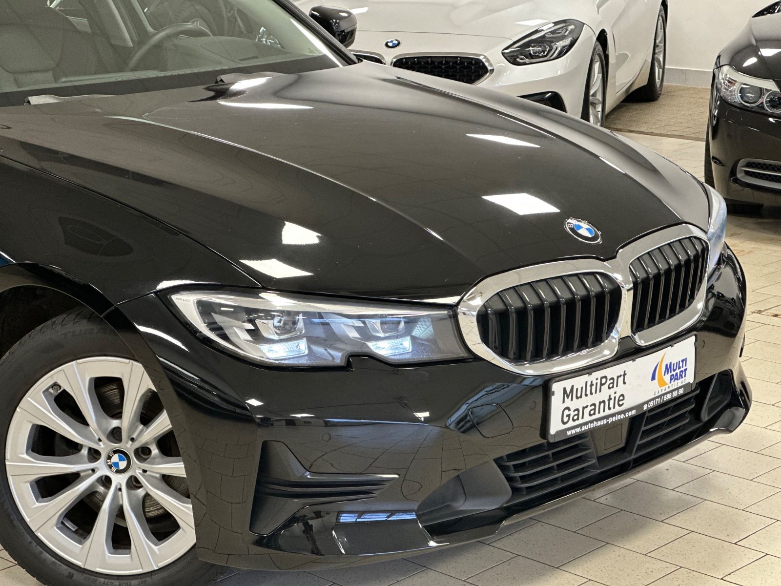 BMW 320d LivCP+ - Samsaru's Car Outlet