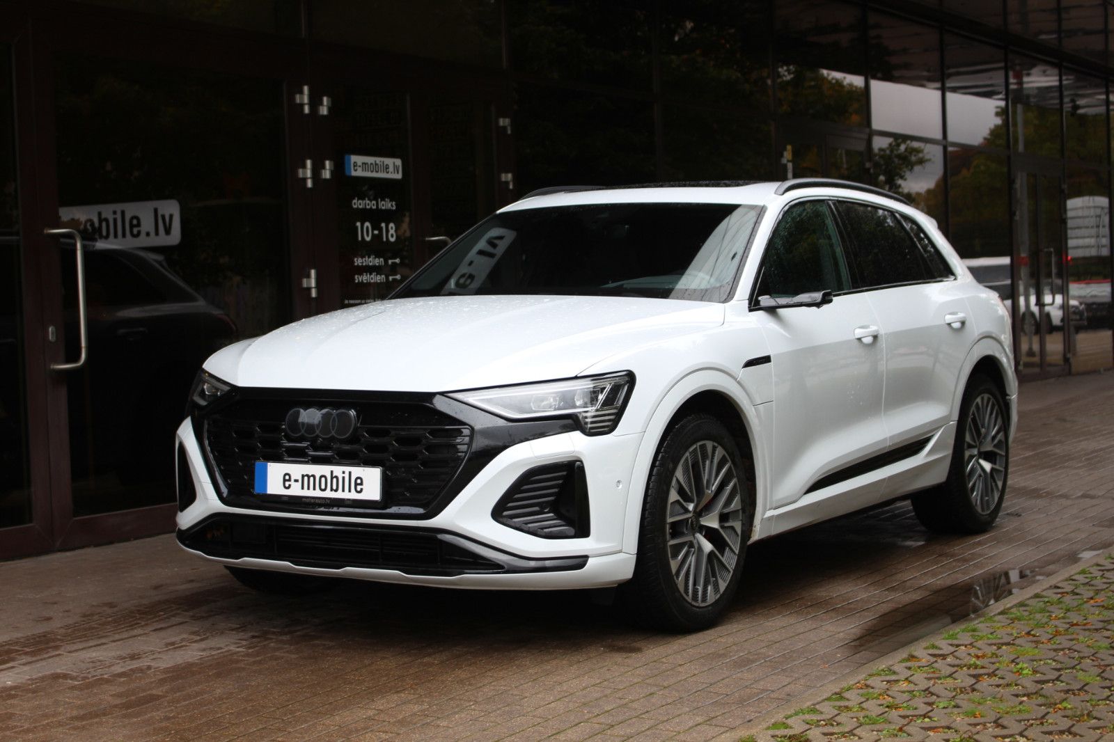 Audi Q8 e-tron 55 quattro S line - GARANTIE, WIE NEU