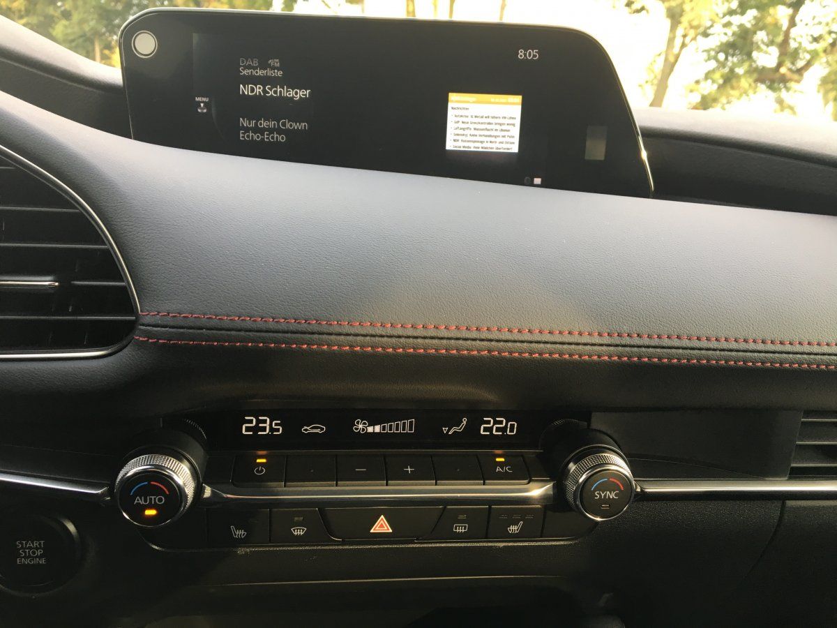 Mazda 3 2.0 186PS HOMURA PRE-P LED Bose ACC
