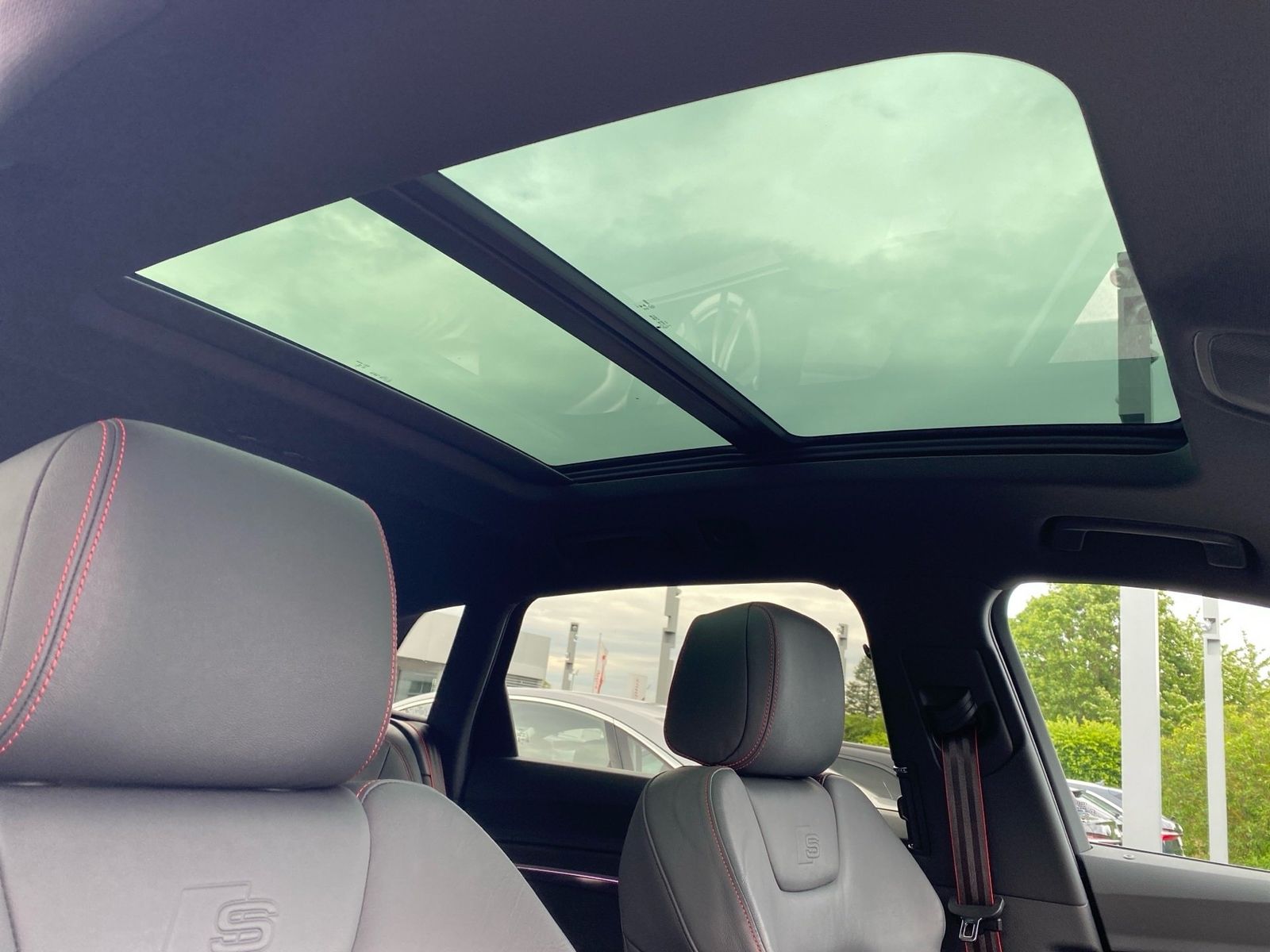 Audi Q8 e-tron 55 S line Edition quattro Matrix Navi