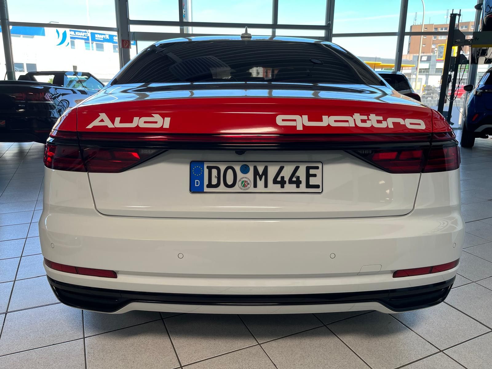 Audi A8 60 TFSI e quattro - Samsaru's Car Outlet